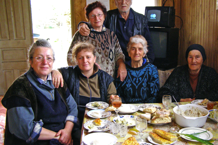 Пенсионеры в Абхазии